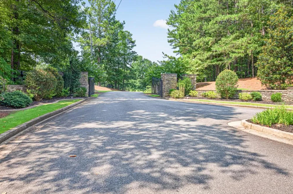 27 Hawks Farm Road White, GA 30184