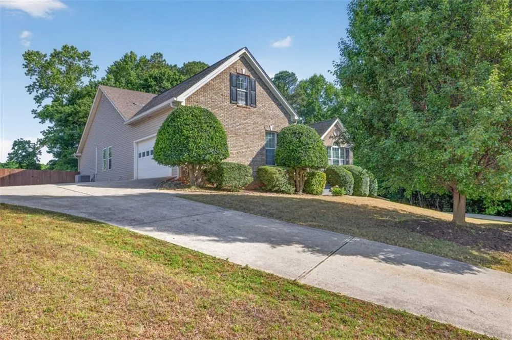 89 Katie Spring Lane Jefferson, GA 30549