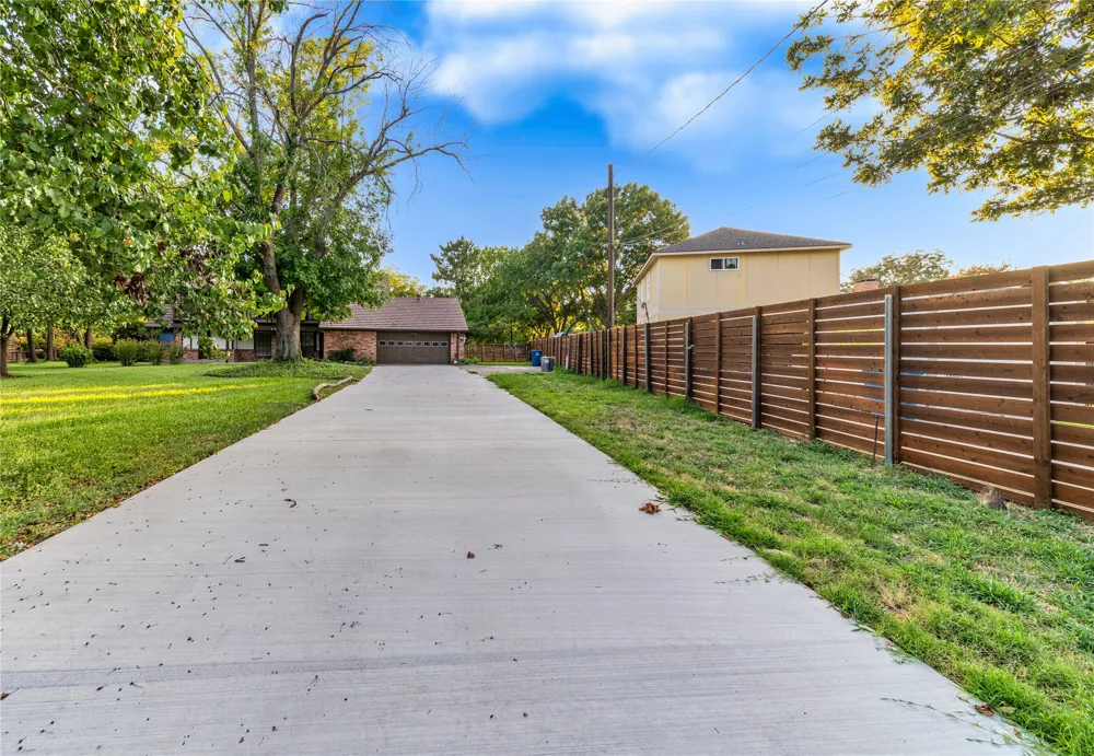 212 Magic Lane Sunnyvale, TX 75182