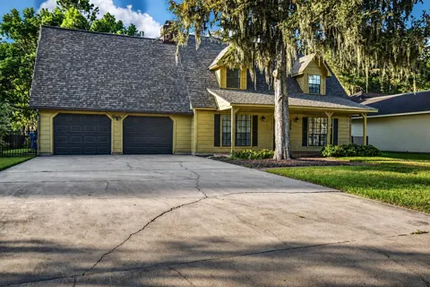 235 S Amherst Drive
