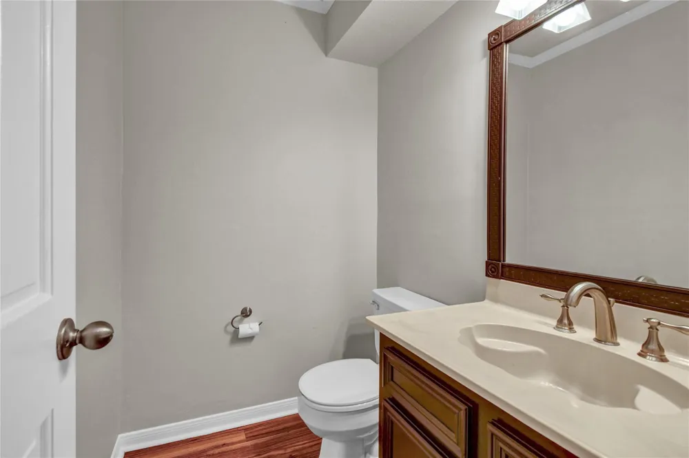 235 S Amherst Drive West Columbia, TX 77486