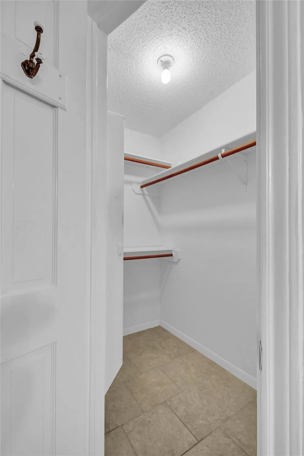 235 S Amherst Drive West Columbia, TX 77486