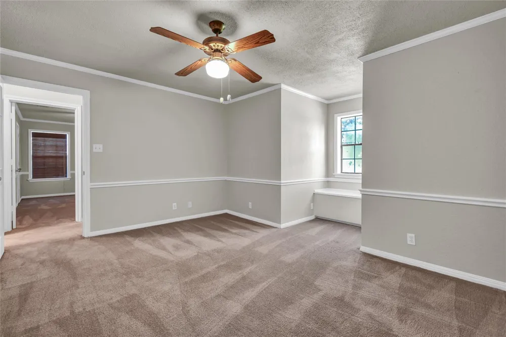 235 S Amherst Drive West Columbia, TX 77486