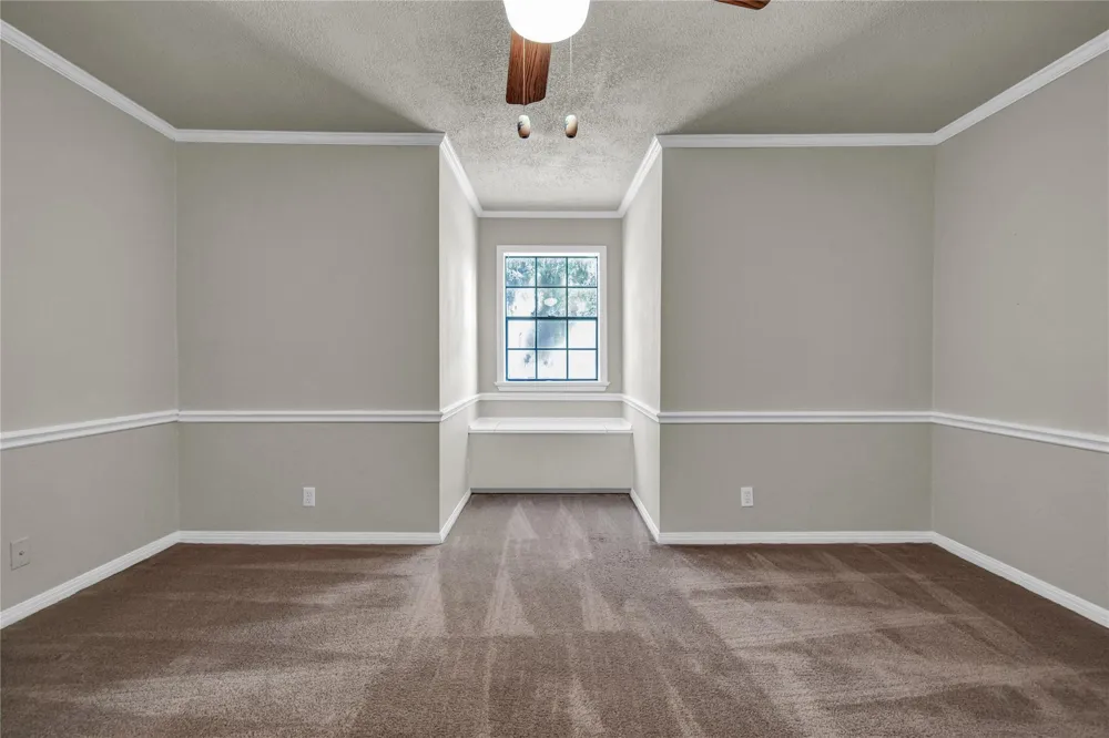 235 S Amherst Drive West Columbia, TX 77486