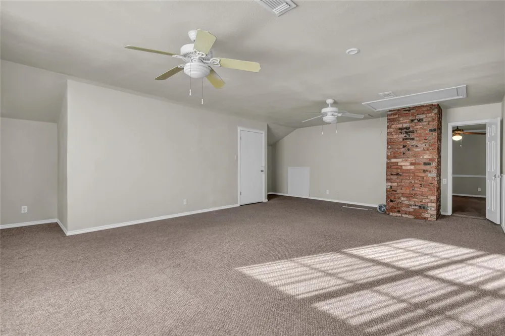 235 S Amherst Drive West Columbia, TX 77486