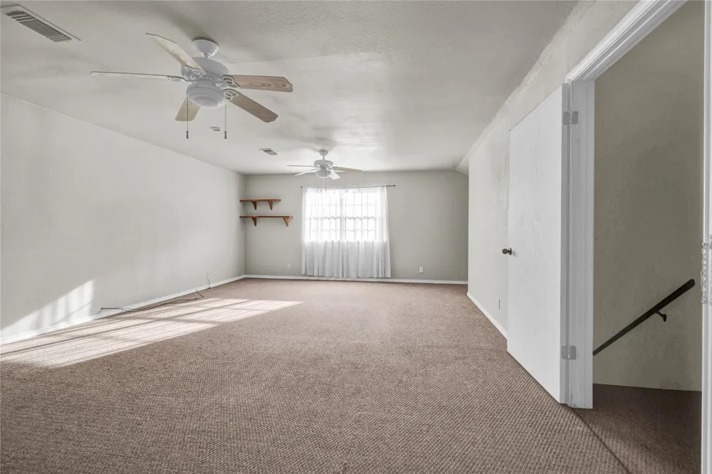 235 S Amherst Drive West Columbia, TX 77486