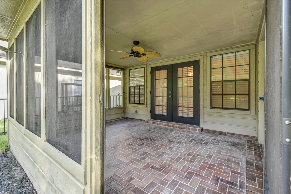235 S Amherst Drive West Columbia, TX 77486