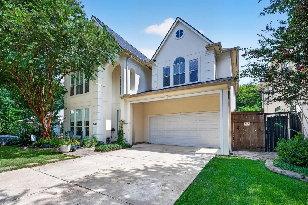 5217 Beech Street Bellaire, TX 77401