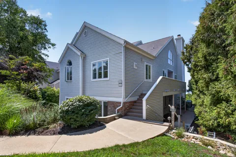 1802 Lakeshore Drive #6