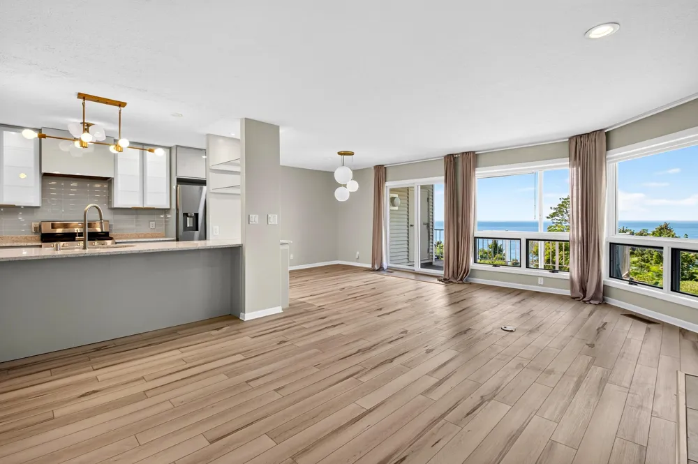 1802 Lakeshore Drive #6 St. Joseph, MI 49085