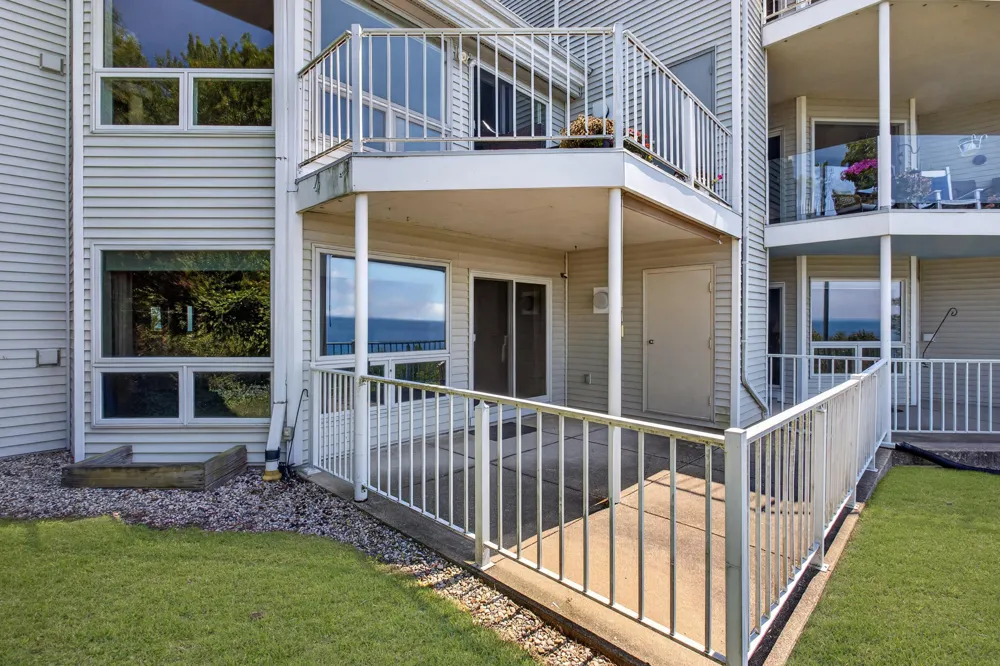1802 Lakeshore Drive #6 St. Joseph, MI 49085