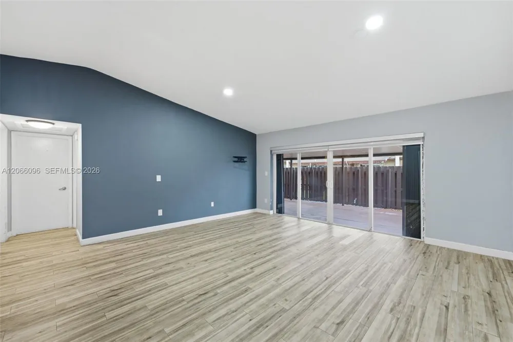 11601 SW 123rd Ave Miami, FL 33186