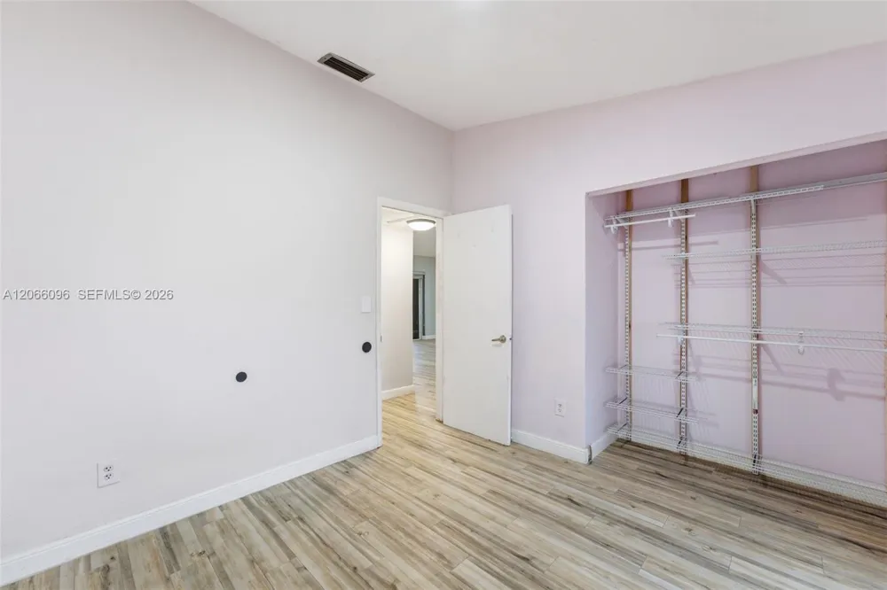 11601 SW 123rd Ave Miami, FL 33186