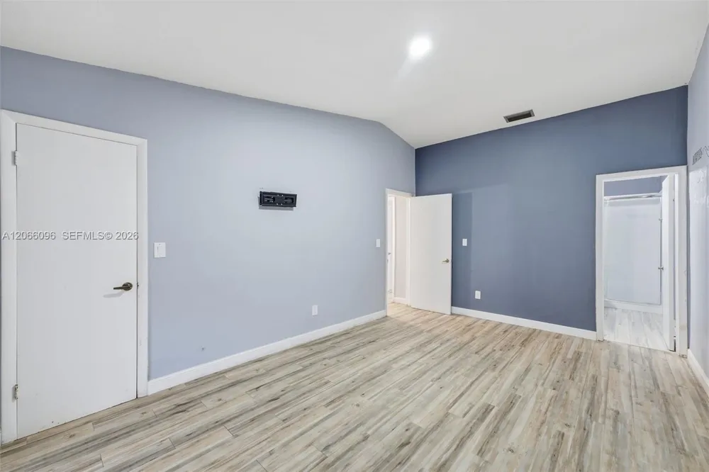 11601 SW 123rd Ave Miami, FL 33186
