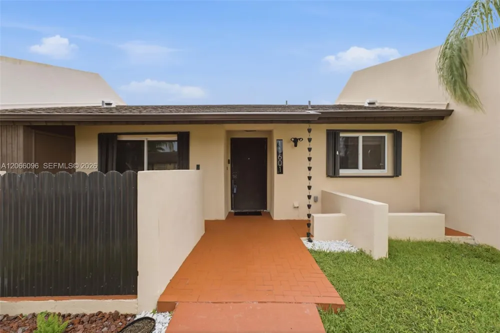 11601 SW 123rd Ave Miami, FL 33186