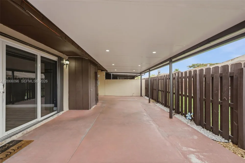 11601 SW 123rd Ave Miami, FL 33186