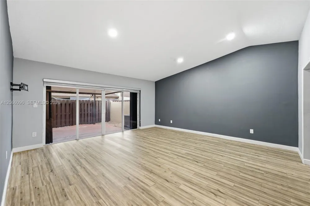 11601 SW 123rd Ave Miami, FL 33186