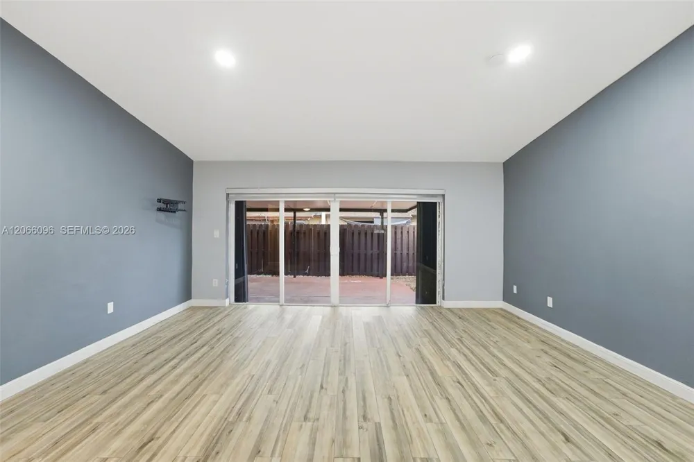11601 SW 123rd Ave Miami, FL 33186