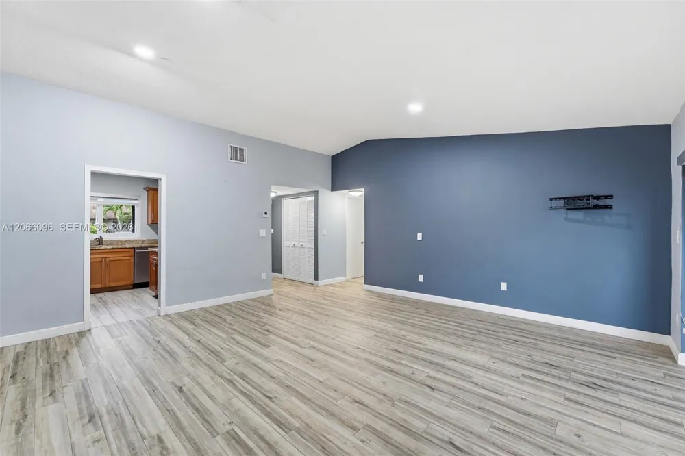 11601 SW 123rd Ave Miami, FL 33186