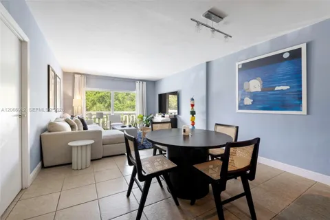 100 Edgewater Dr #309