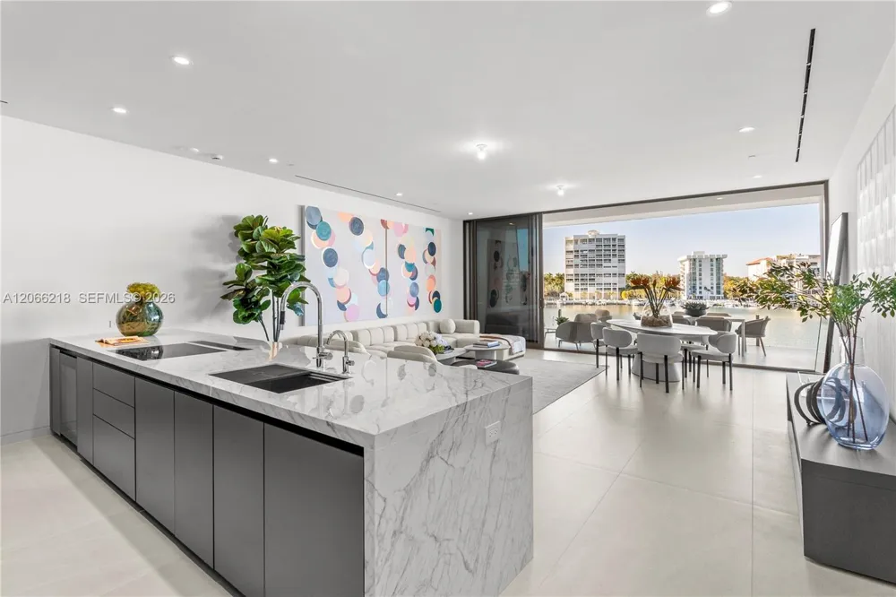 5 Grove Isle #S301 Coconut Grove, FL 33133