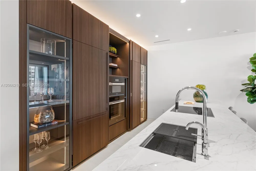 5 Grove Isle #S301 Coconut Grove, FL 33133