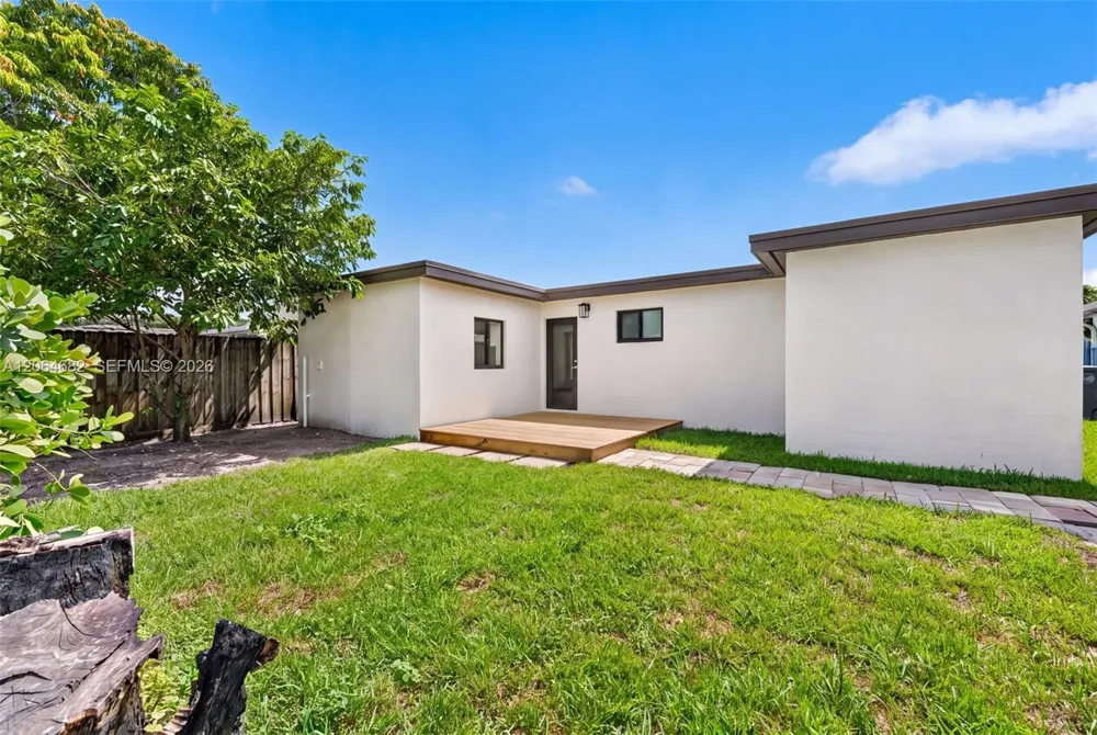 3620 SW 58th Ave West Park, FL 33023