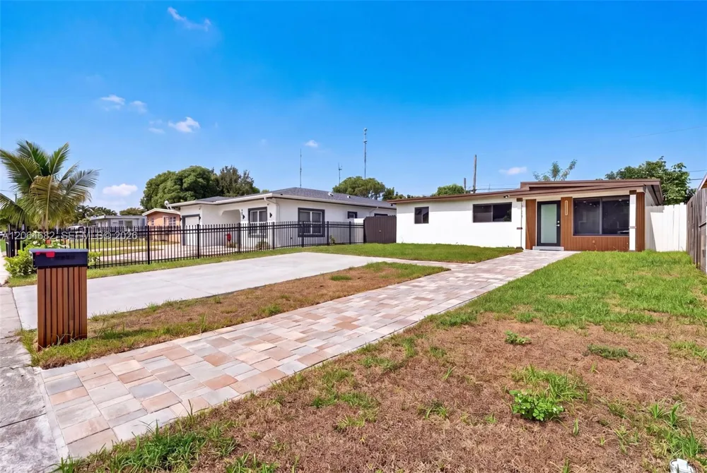 3620 SW 58th Ave West Park, FL 33023