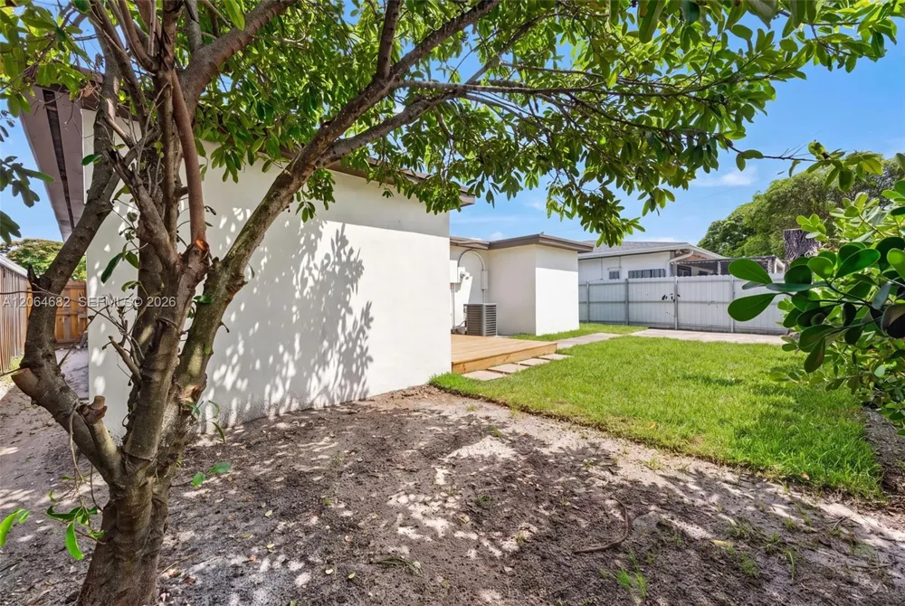 3620 SW 58th Ave West Park, FL 33023