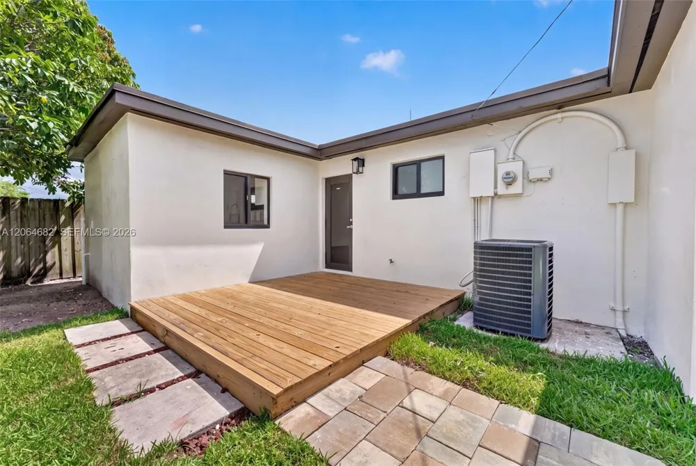 3620 SW 58th Ave West Park, FL 33023