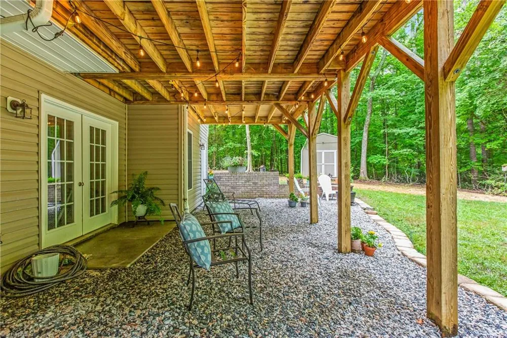 882 Horneytown Road High Point, NC 27265