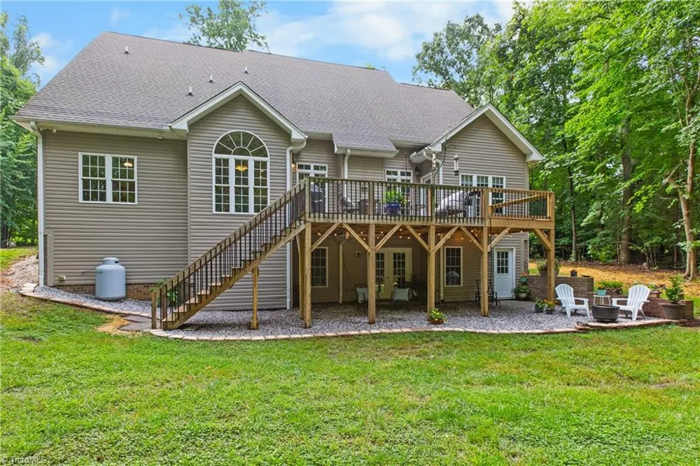 882 Horneytown Road High Point, NC 27265