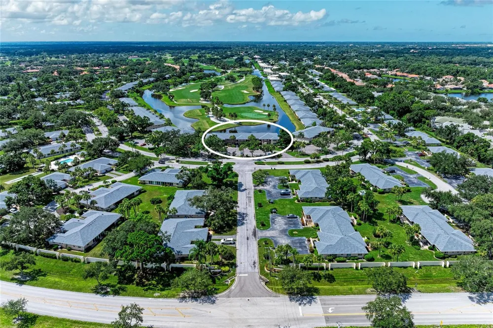 6999 W COUNTRY CLUB DRIVE #123 Sarasota, FL 34243