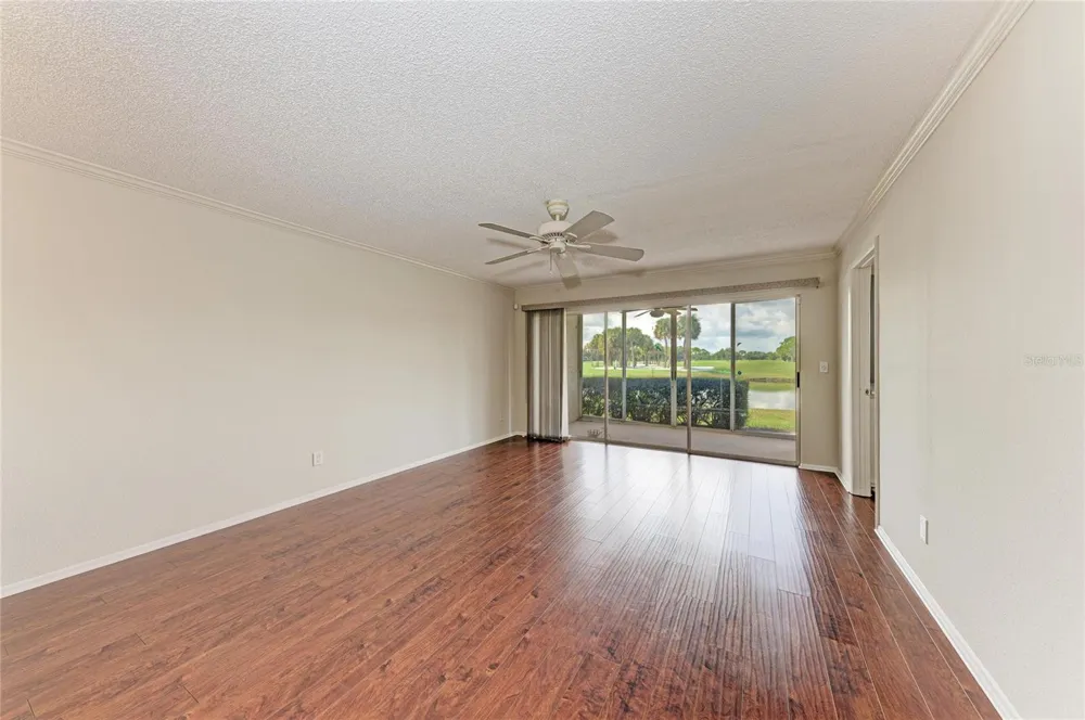6999 W COUNTRY CLUB DRIVE #123 Sarasota, FL 34243