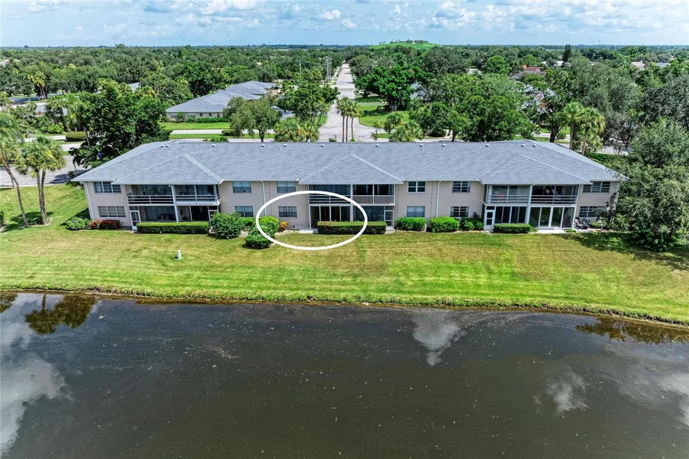 6999 W COUNTRY CLUB DRIVE #123 Sarasota, FL 34243