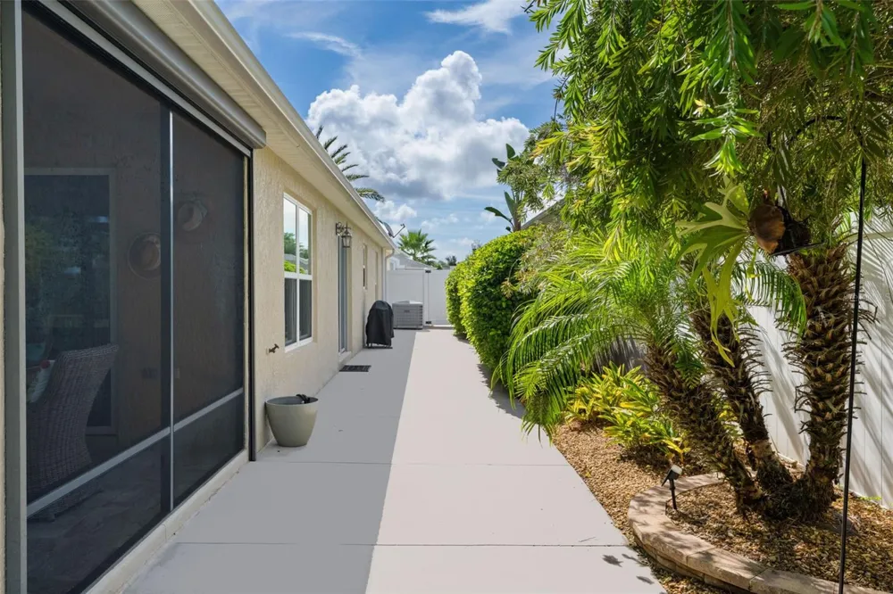 16844 SE 91ST PHILLIPS COURT The Villages, FL 32162
