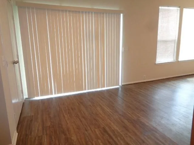 2831 Feather Green Trail Fresno, TX 77545
