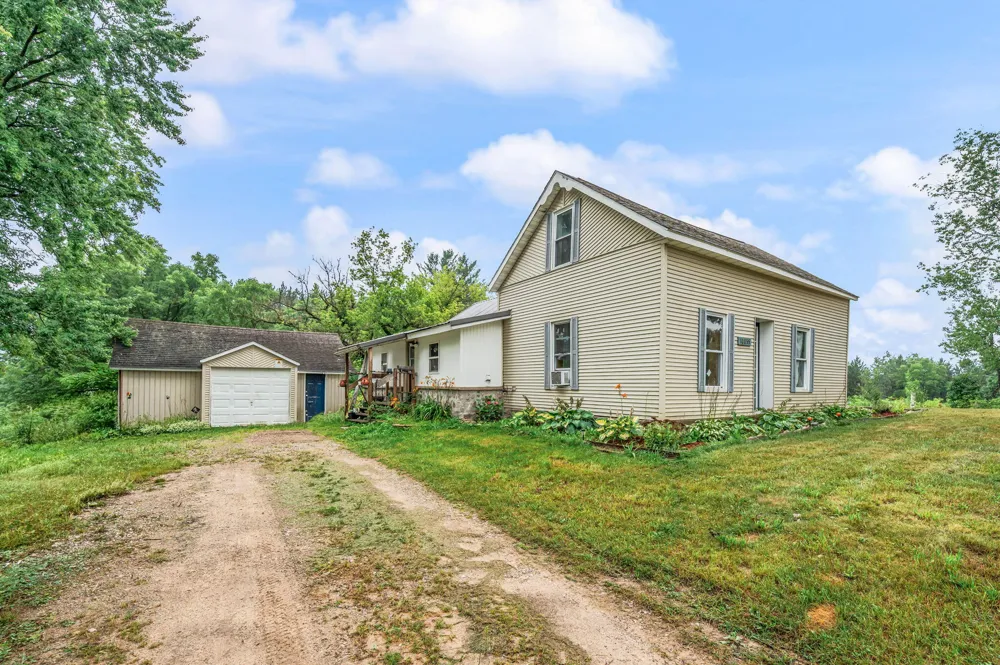 10055 8 Mile Road Evart, MI 49631