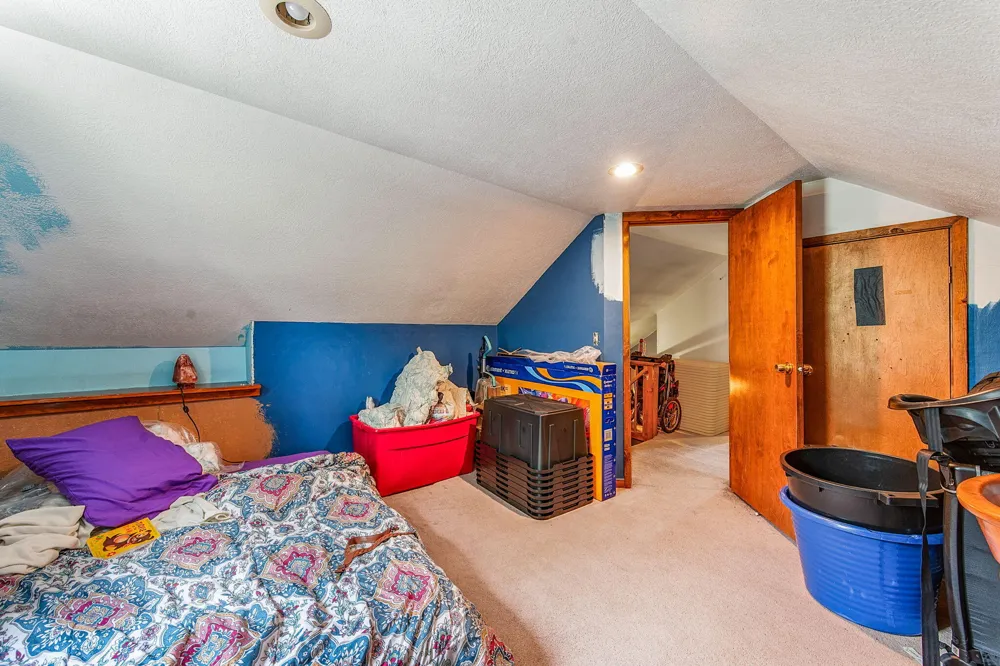 10055 8 Mile Road Evart, MI 49631