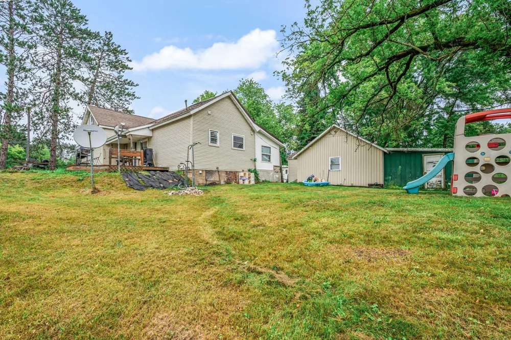 10055 8 Mile Road Evart, MI 49631