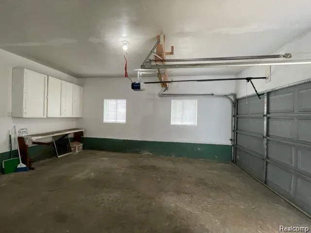 5122 W BRISTOL ROAD Flint Charter Township, MI 48507
