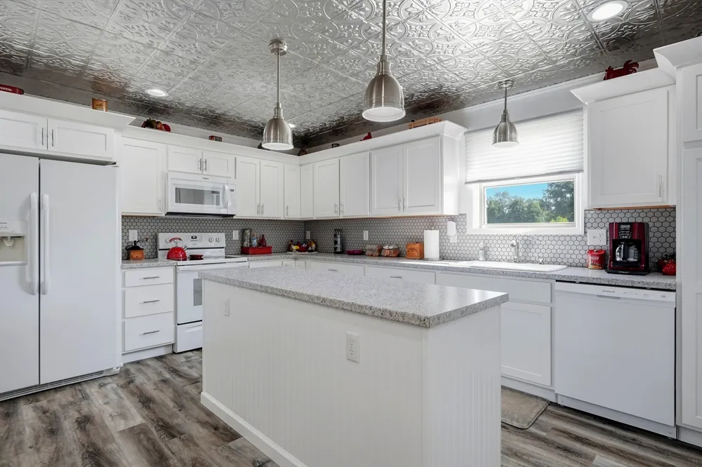 2097 Shellsford Rd McMinnville, TN 37110