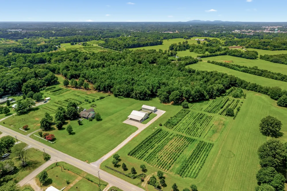 2097 Shellsford Rd McMinnville, TN 37110
