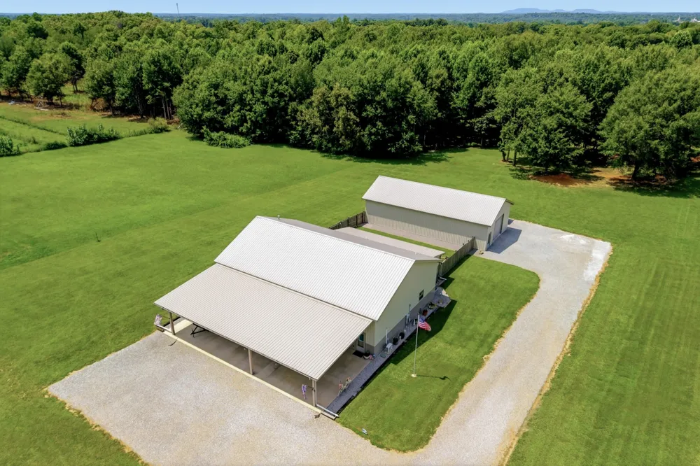2097 Shellsford Rd McMinnville, TN 37110