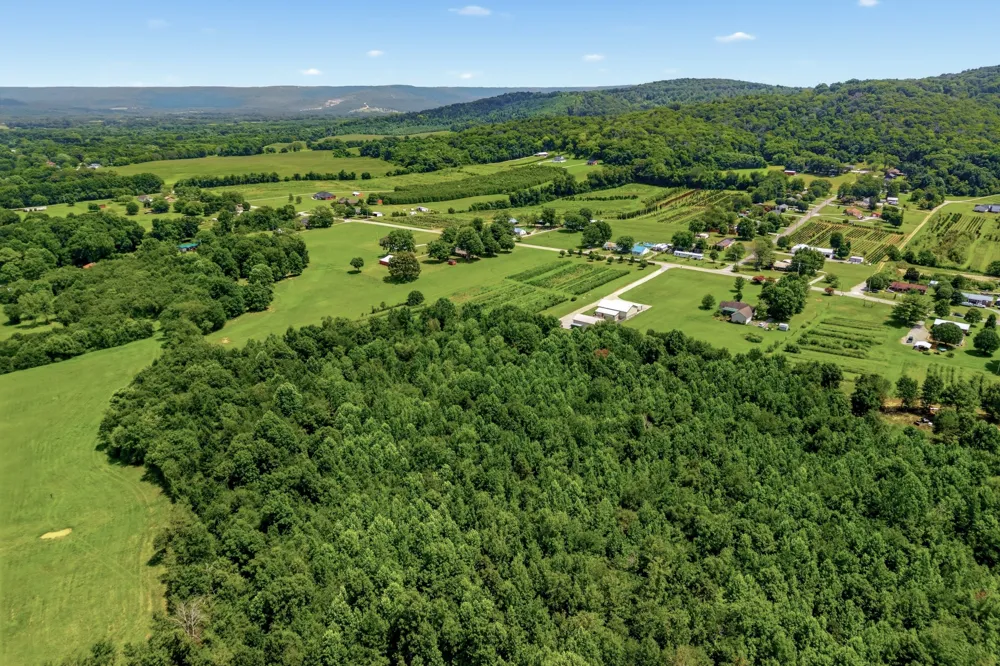 2097 Shellsford Rd McMinnville, TN 37110