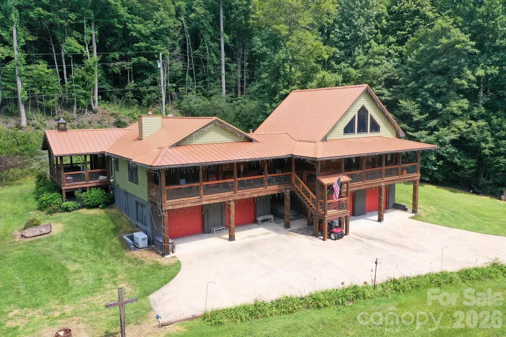 2533 Coopers Creek Road Bryson City, NC 28713