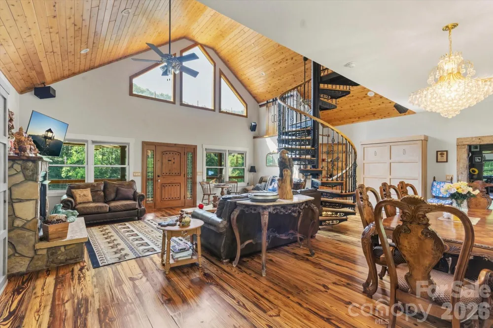 2533 Coopers Creek Road Bryson City, NC 28713