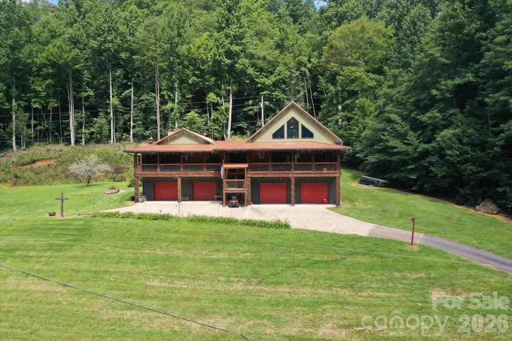 2533 Coopers Creek Road Bryson City, NC 28713