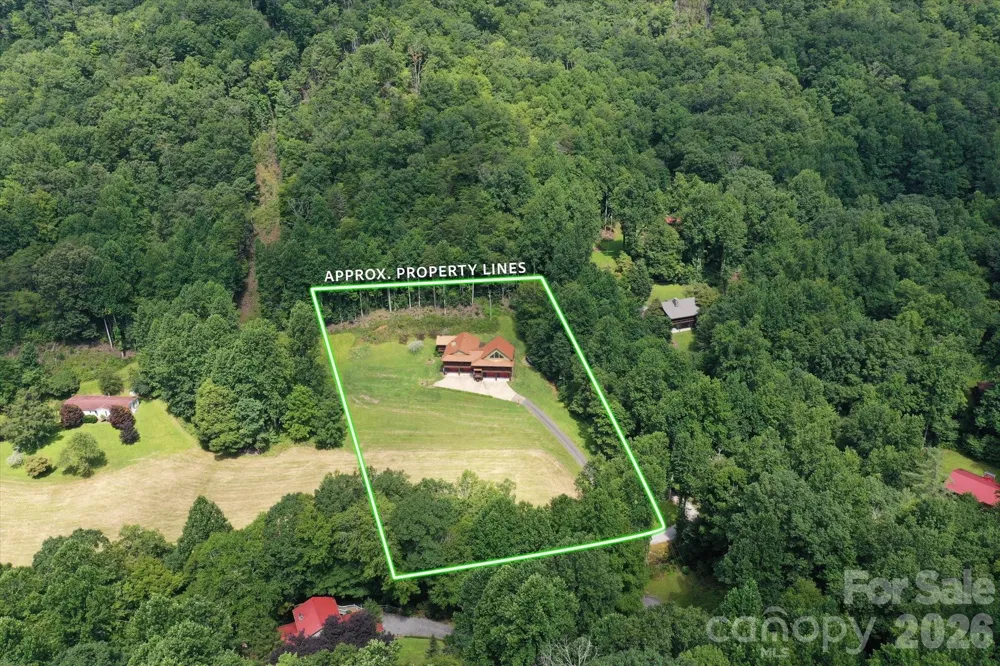 2533 Coopers Creek Road Bryson City, NC 28713