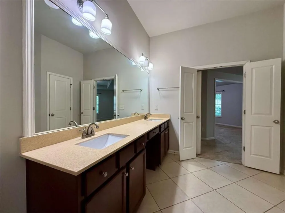 5115 Breezewood Circle Alpharetta, GA 30004